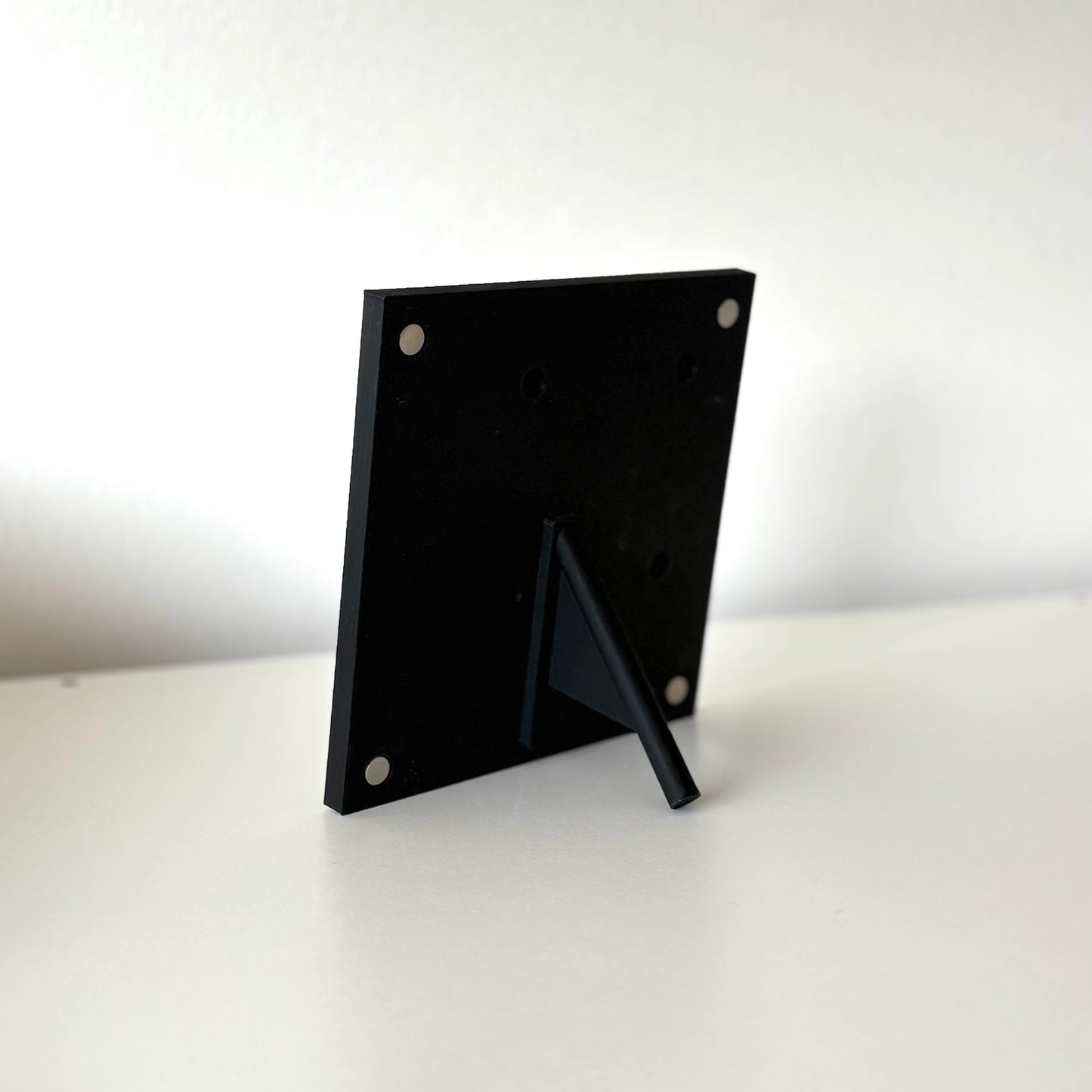 Magnet Frame with 4 Custom Photo Magnets